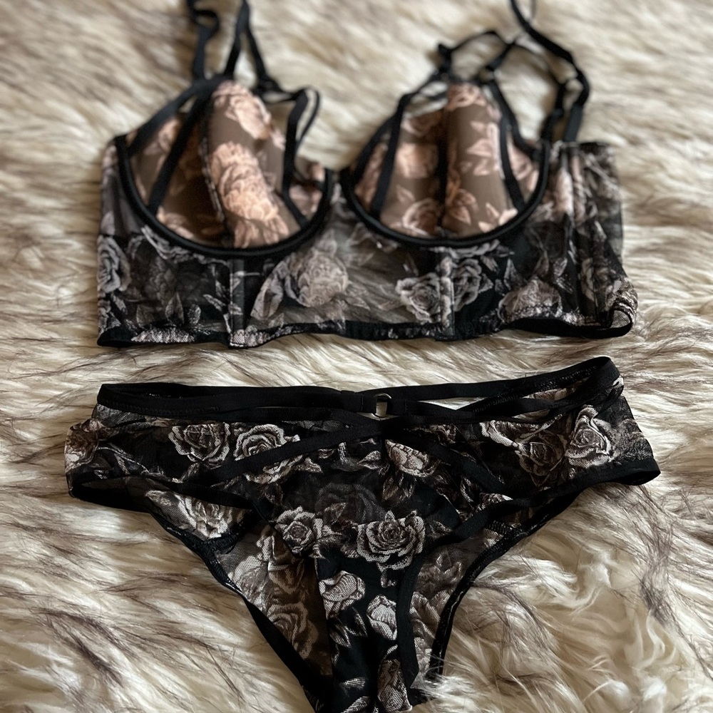 VS caged sheer floral corset set (34D/S)
